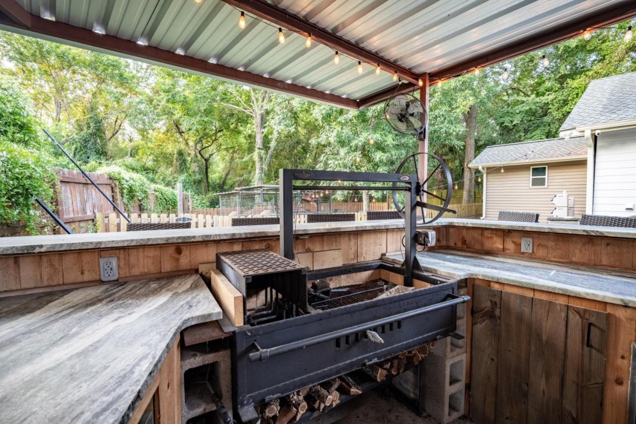 Ol Sarge Retreat Outdoor Amenities Cozy Charm Villa Bryan Bagian luar foto